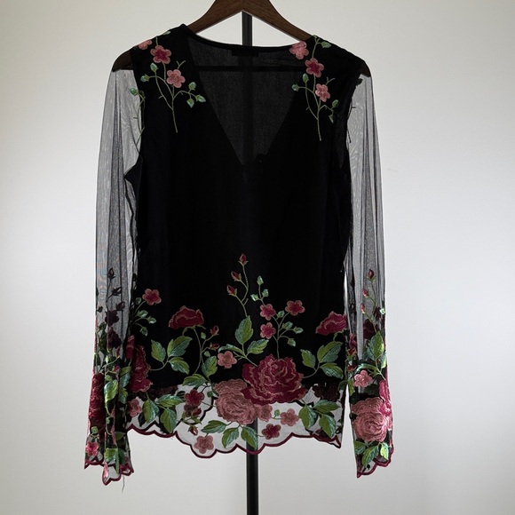Venus Black Sheer Floral Embroidered Tie-Front Top. Size M - Picture 7 of 7
